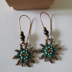 ❗5/$10❗  Sunburst dangle earrings, NWT